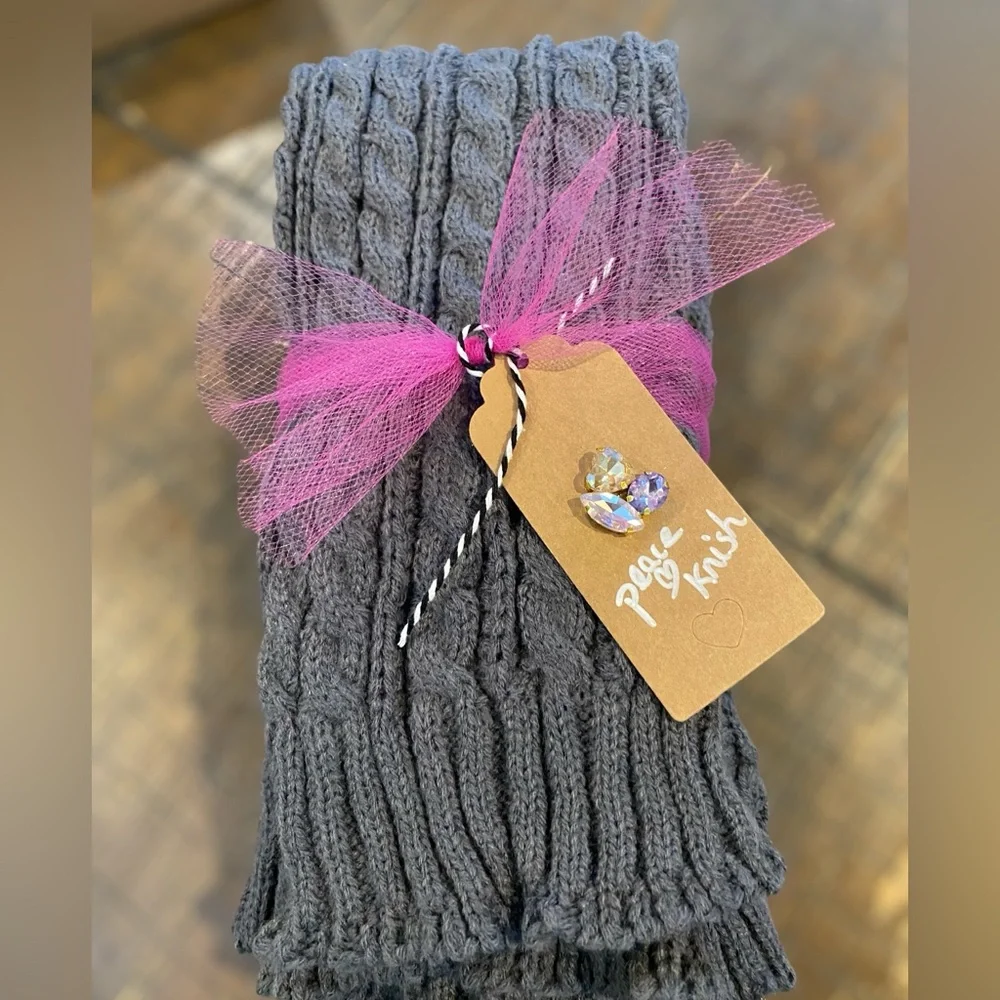 🌟🌟BACK IN STOCK!!🌟🌟20” Cable Knit Tall Leg Warmers